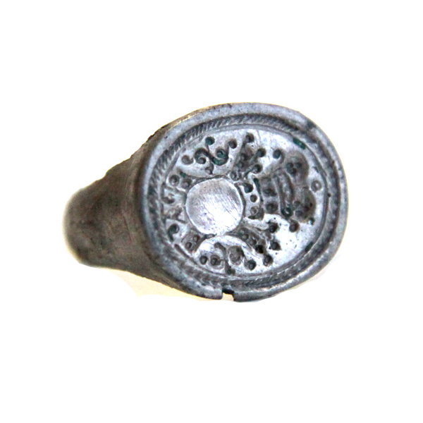 Старинный серебряный перстень печатка с геральдическим символом в виде дворянского герба, Россия 18 век.