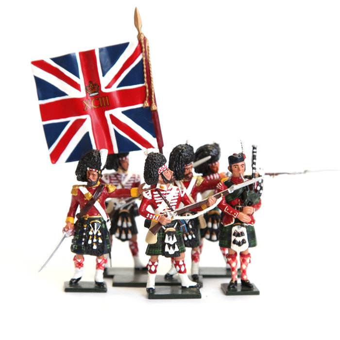 Набор оловянных солдатиков Шотландские пехотинцы в битве при Балаклаве 1854 году. 