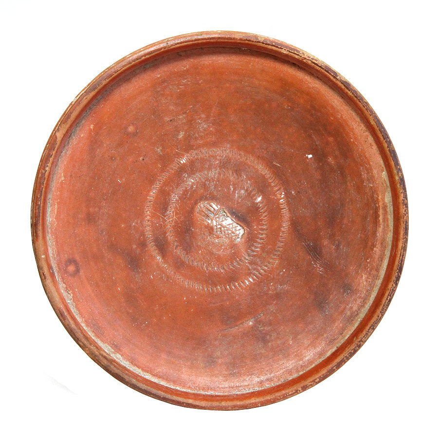 Древняя глиняная тарелка 
