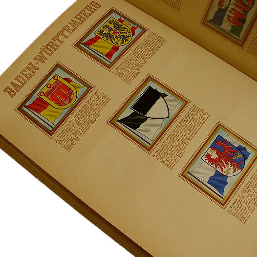 Коллекционный альбом. Гербы городов 3 Рейха. Издан в Германии до 1945г