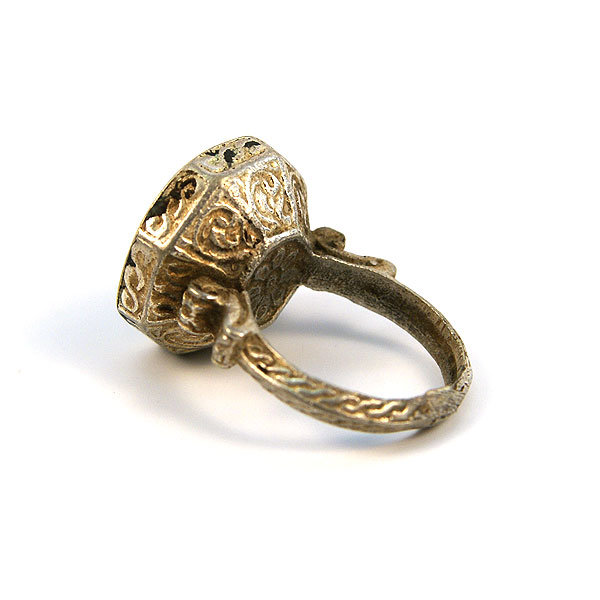 Серебряный перстень печатка с древнеарийским зооморфным символом в виде Единорога. Малахит.