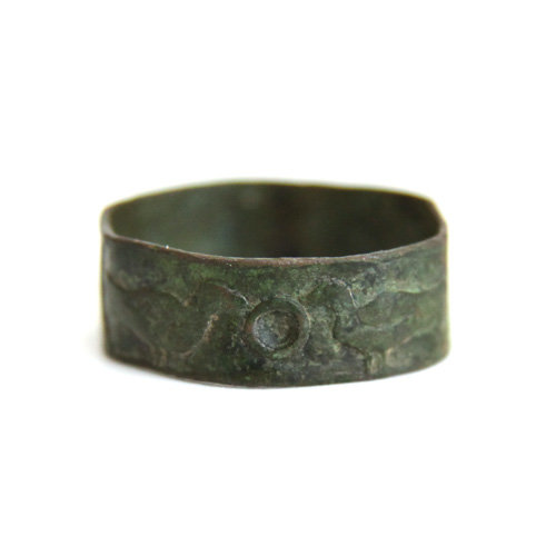 Старинное медное кольцо с двумя голубками и именным клеймом мастера А.З.  Россия 19 век.