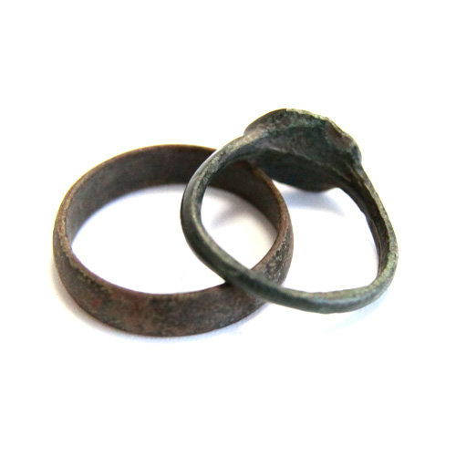 Комплект. Древний славянский перстень и старинное медное кольцо.