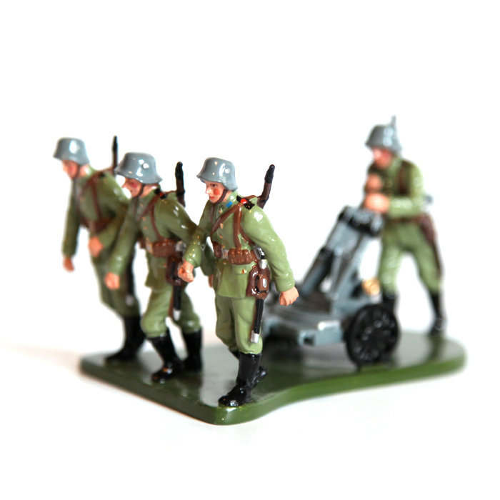 Оловянные солдатики Германский 76 мм миномет с расчетом из 4 солдат времен Первой Мировой. Винтаж.