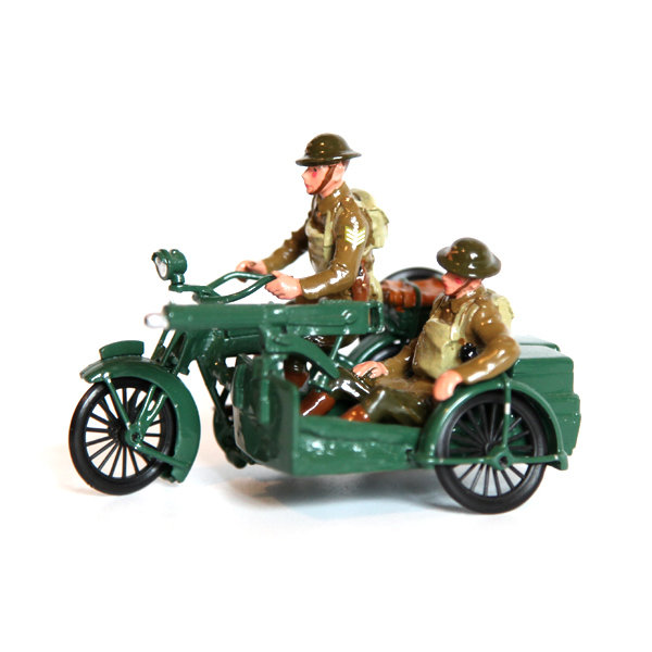 Набор оловянных солдатиков. Два английских мотоциклиста времен Первой Мировой Войны.