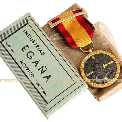 Испанская медаль участникам гражданской войны 1936-1939 г. в оригинальном футляре. Испания времен Франко.