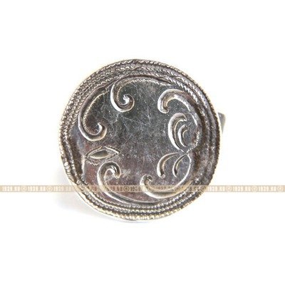 Старинный перстень печатка с серебряным щитком, украшенным псевдогеральдикой. Россия 17-18 век.