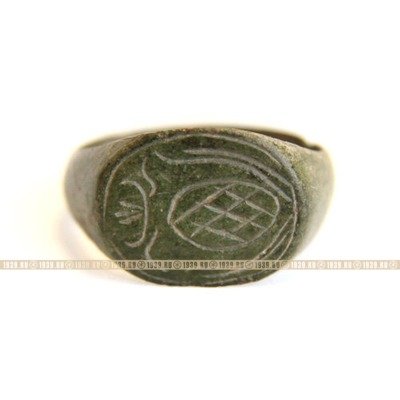 Старинный перстень печатка с индивидуальным орнаментом в виде Дворянского герба. Россия 18 век.