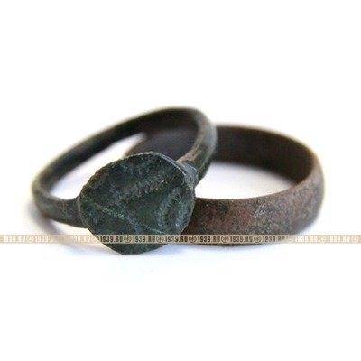 Комплект. Древний славянский перстень и старинное медное кольцо.