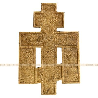 Старинный бронзовый крест-икона Распятие Христово с предстоящими святыми, стекловидные эмали 5 цветов. Россия XIX век.