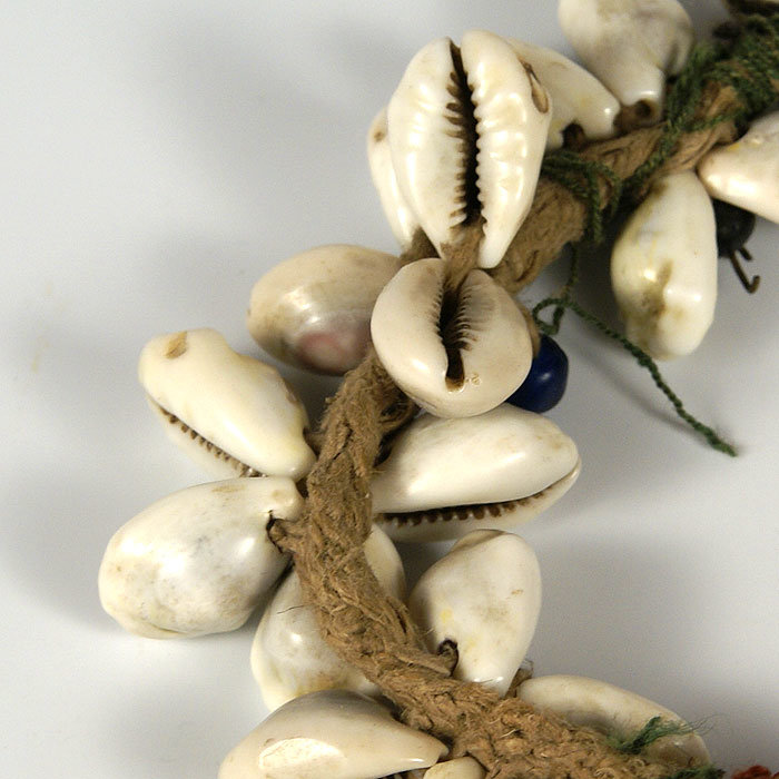 Раковины Каури (Cowry). Приданое невесты 19 век. Украшение национального костюма мордовского и чувашского народов.