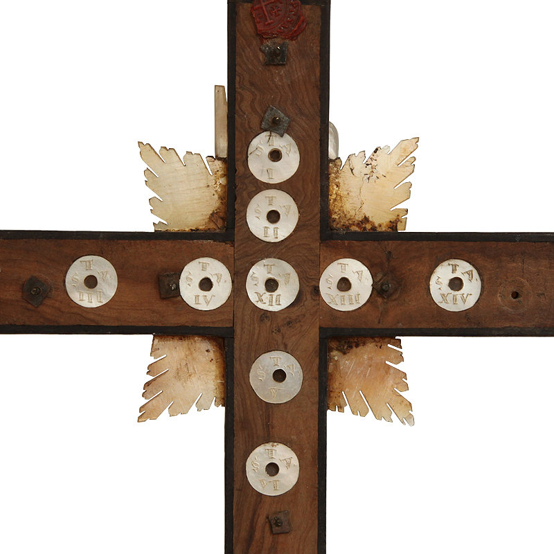Старинный напрестольный перламутровый крест с частицами Крестного Пути на Голгофу. Палестина, Иерусалим 1850-1870 год