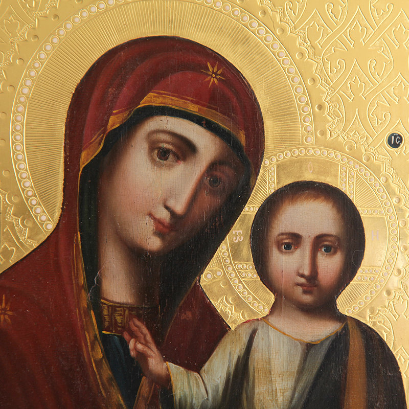Старинная Казанская икона Пресвятой Богоматери, фон сусальное золото. Россия 1860-1890 год