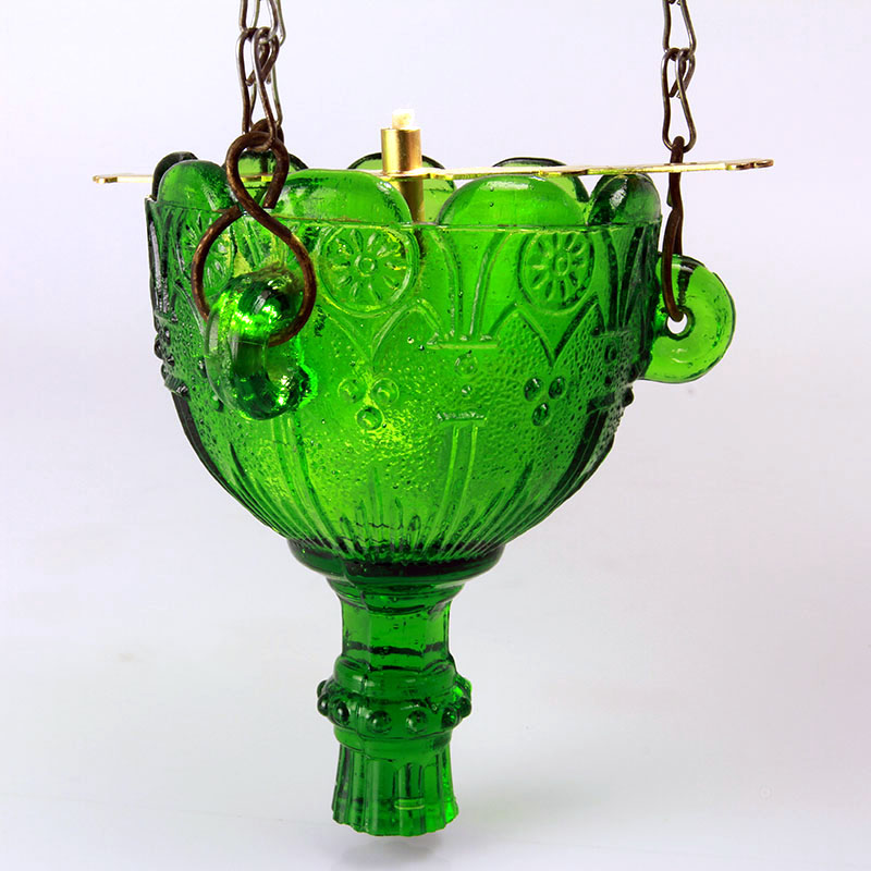 Старинная стеклянная лампада из зеленого стекла на подвесе. Россия 1880-1900 год