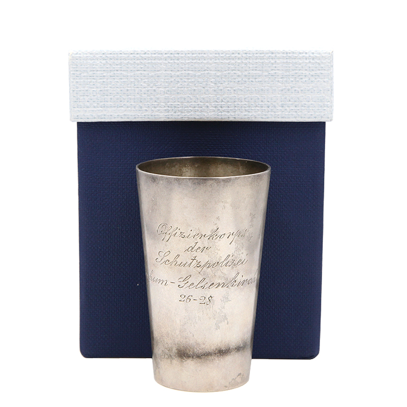Старинный серебряный стаканчик для шнапса в подарок офицеру полиции или национальной гвардии. Подарок с историей. Веймарская республика 1926-1928 год