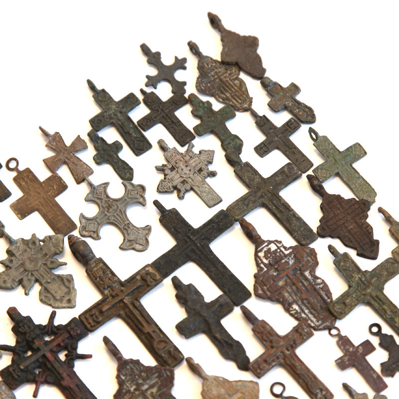 Коллекция старинных нательных крестов XV-XIX веков. Всего 60 шт.