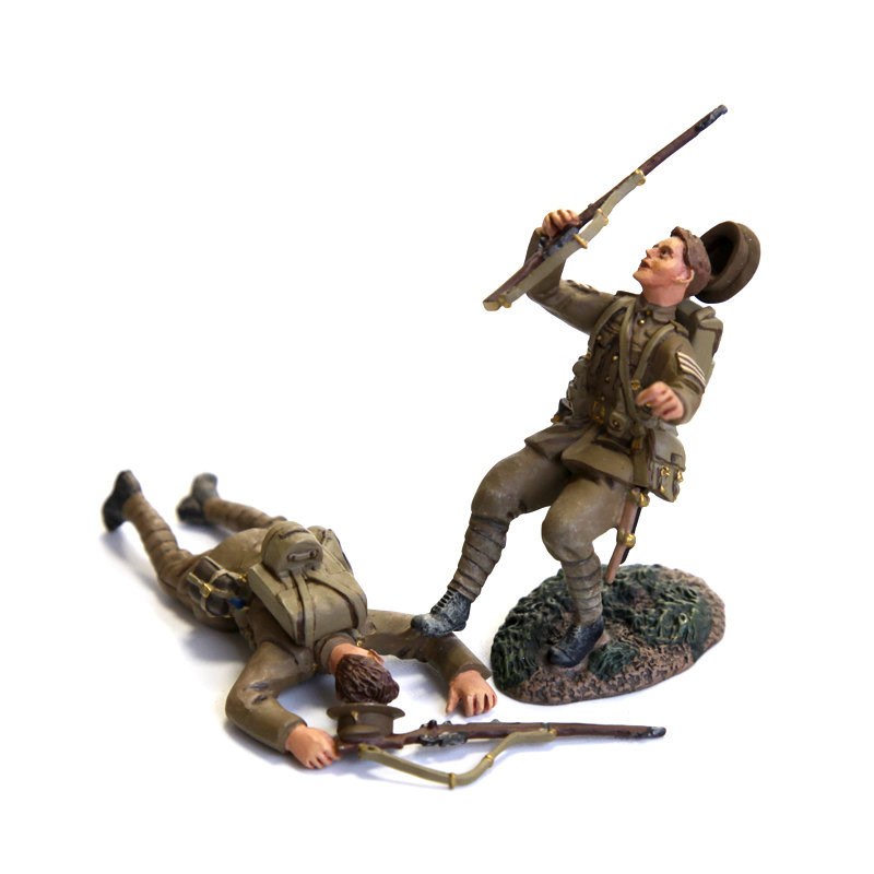 Набор оловянных солдатиков 54мм. Британский 4-й батальон Королевских фузилеров. Раненый и убитый.