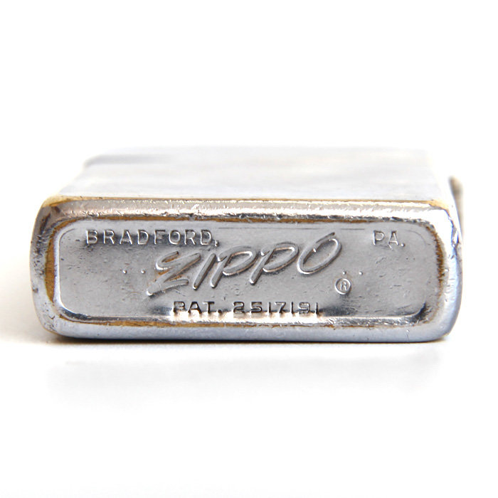 Старая бензиновая зажигалка Zippo времен войны во Вьетнаме. Pat 2517191 - выпуск 1962 г