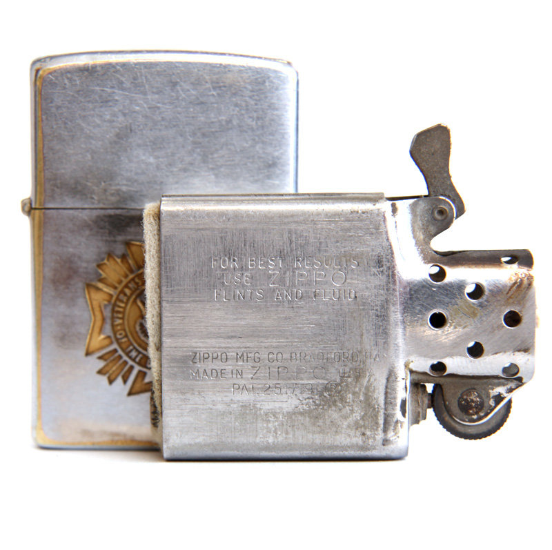 Старая бензиновая зажигалка Zippo времен войны во Вьетнаме. Pat 2517191 - выпуск 1962 г