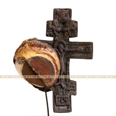 Старинный бронзовый крест Распятие Христово, реликвия вросшая в дерево. Россия 1780-1790 год