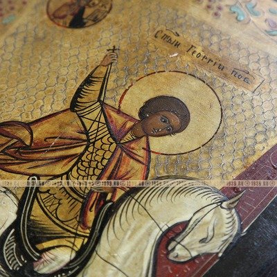Старинная икона на серебре Святой Георгий Победоносец или «Чудо Георгия о Змие». Россия XIX век.