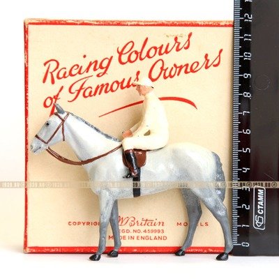 Антикварная оловянная миниатюра Жокей в белой куртке 1950-е годы. Подарок для увлеченного лошадьми и верховой ездой.
