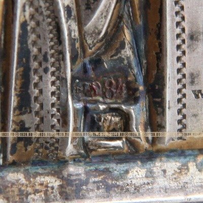 Старинная икона в серебряном окладе 