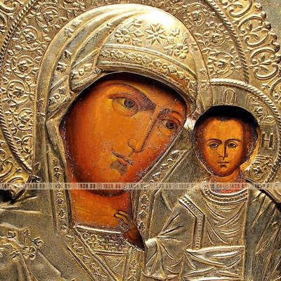 Cтаринная икона Казанской Божией Матери в старинном киоте. Россия 19 век