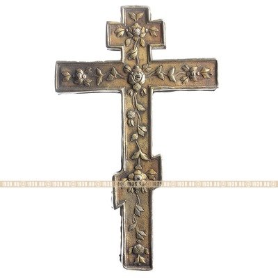 Крест деревянный с вложениями святых мощей Преподобного Марона и Священномученика Неофита, в серебряном окладе. Россия 1750-1760 год.