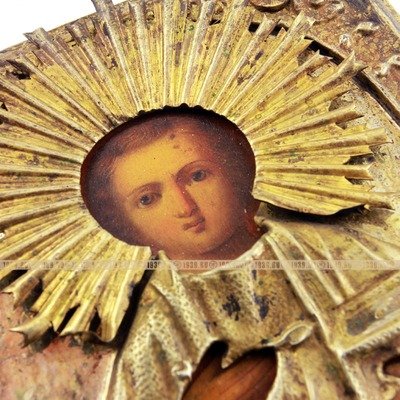 Старинная икона святой великомученик Пантелеимон целитель, икона в латунном окладе и в оригинальном киоте. Россия 1870-1890 год