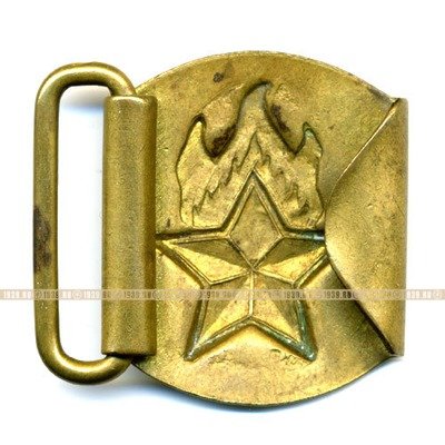 Пряжка парадного ремня советского пионера.