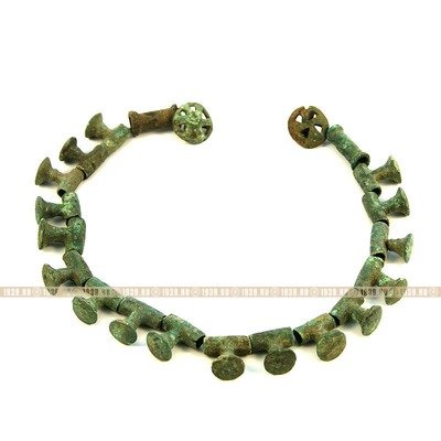 Бронзовое шейное ожерелье. Кобанская культура. 7 век до нашей эры.