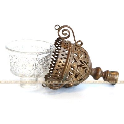 Латунная подвесная старинная лампада со стаканчиком из прозрачного стекла. Россия 1890-1917 год