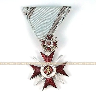 Королевство Болгария. Крест За Храбрость с мечами 1941 и миниатюра.