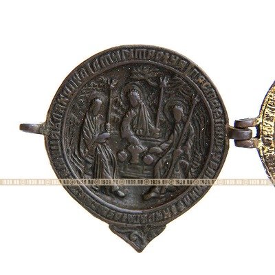 Старинная двустворчатая панагия с позолотой Богородица Знамение и Святая Троица. Россия XVIII век.