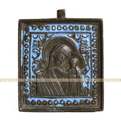 Старинная бронзовая икона Казанской Божьей Матери с синей эмалью. Русское 1850-1870 год